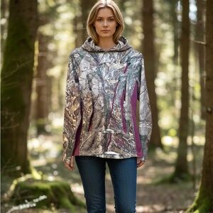 Womens RealTree Lined Hooded Jacket, Full Diagonal Zip, Pockets, Size Sm,
